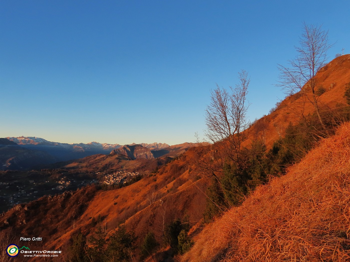 56 La cima del Gioco nella luce e nei colori del tramonto.JPG